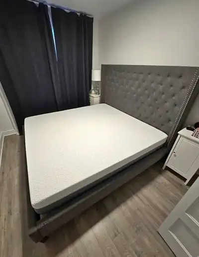 Queen size mattress_Excellent condition_Montral, View more