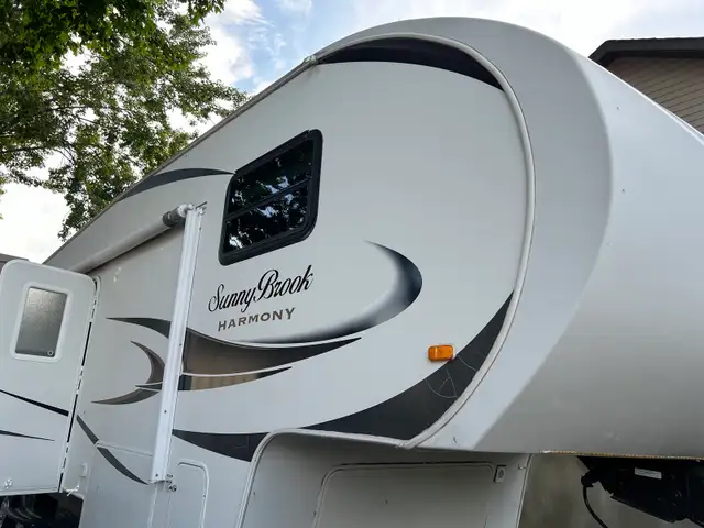 2012 sunnybrook Harmony in RVs & Motorhomes in Laval / North Shore - Image 2