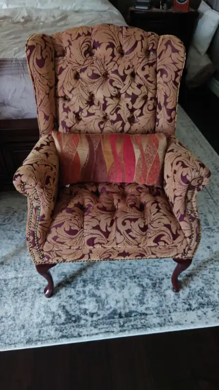 Lancaster Wing back Chair in Chairs & Recliners in Mississauga / Peel Region - Image 3