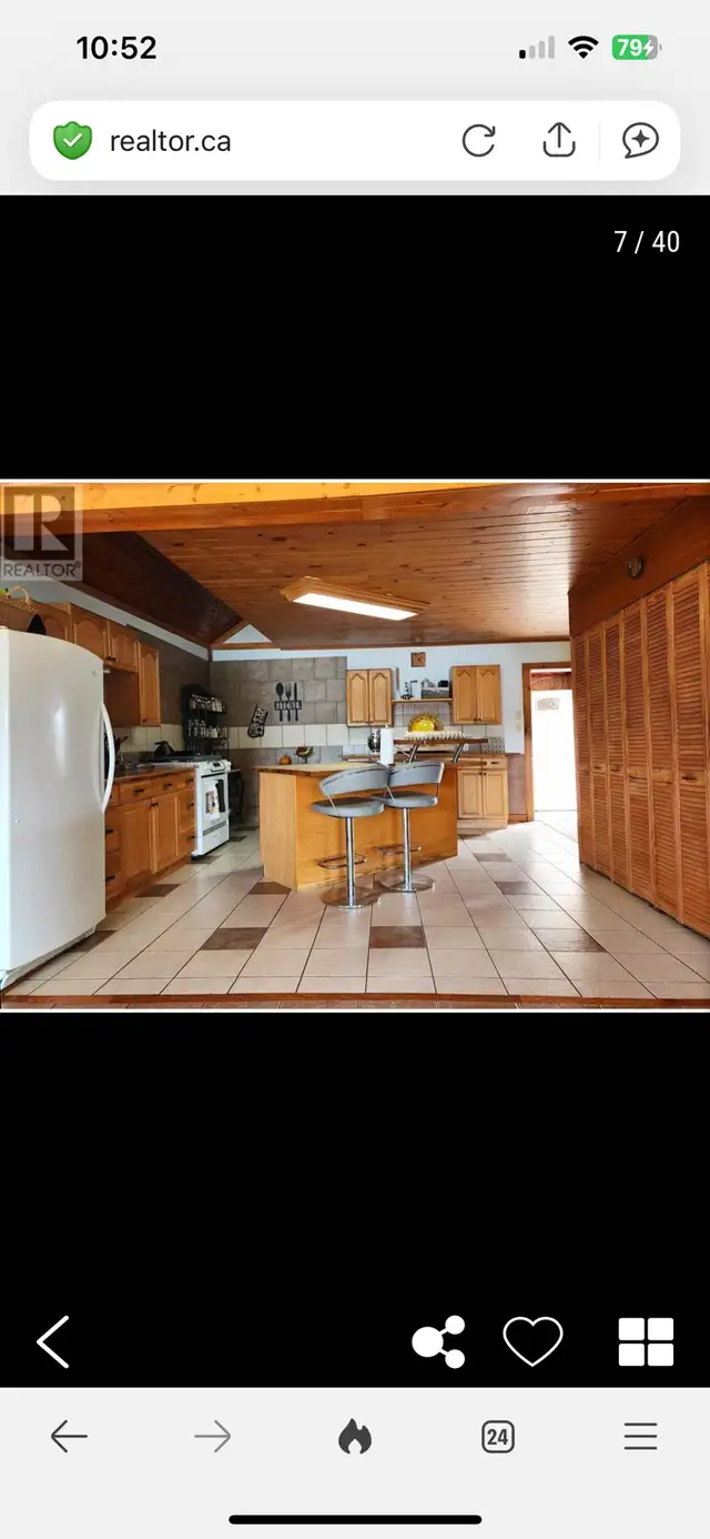 OFF-GRID LAKEFRONT ESTATE – 138 ACRES – NORTHERN BC in Houses for Sale in Burns Lake - Image 7
