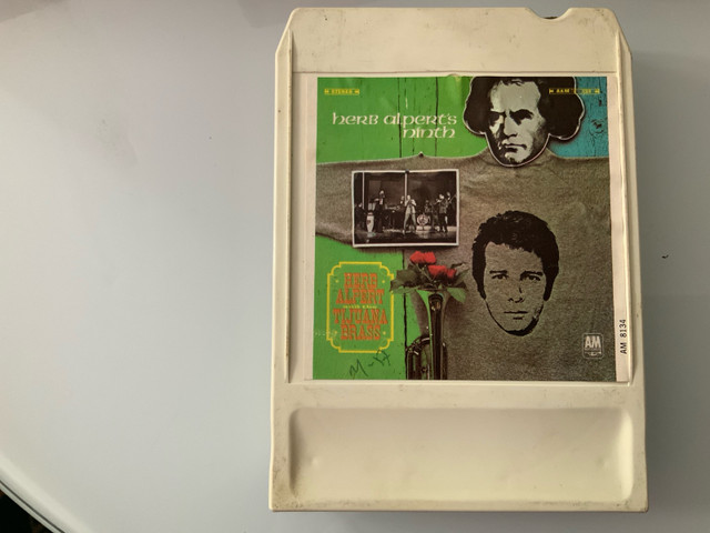  8-TRACK Tape HERB ALPERT & the TIJUANA BRASS Herb Alpert dans Art et objets de collection  à Ville de Montréal