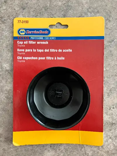 Have for sale a New Oil Filter Wrench that measures 65mm across with 14 flutes. Brand new was 25.00,...