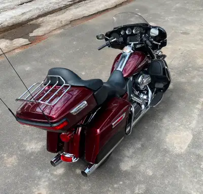 2014 Harley Davidson FLHTK Project Rushmore Suspension Legend! Revo-A (valeur $2000) Toutes huiles h...