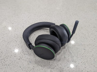 Microsoft Xbox Wireless Headset - Wireless Headset Edition