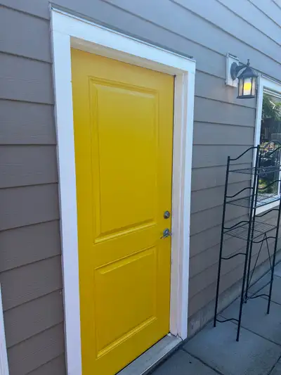 Beautiful & Bright Coach House for Rent