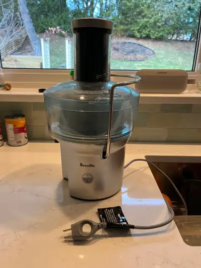 Breville Juicer Model BJE 200 XL. Like new, rarely used.