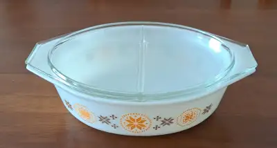Vintage Pyrex Town & Country 2.5 Quart Oval Casserole Dish + Lid, View more