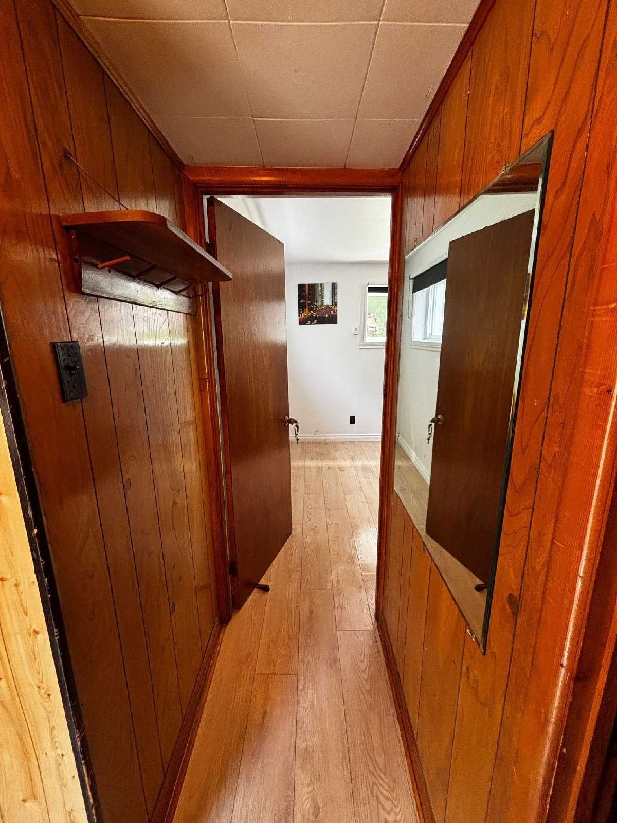 76 Av. Dupras — photo 2