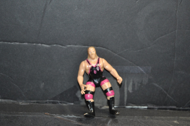 Jakks pacific Micro Aggression Mini Wrestling Figure choose from dans Art et objets de collection  à Victoriaville - Image 3