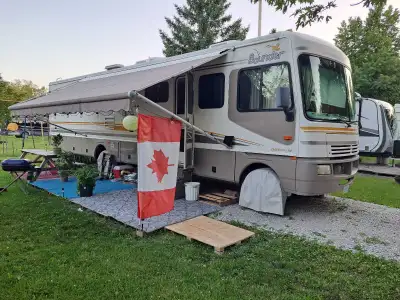 I am looking to sell my 2003 Fleetwood Bounder 36D Class A RV. Everything works, double door fridge...