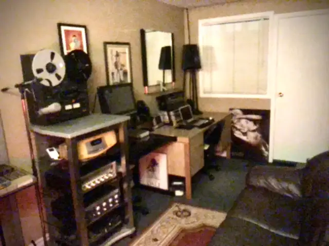 Shared Industrial Warehouse with Office in Commercial & Office Space for Rent in Oshawa / Durham Region - Image 6