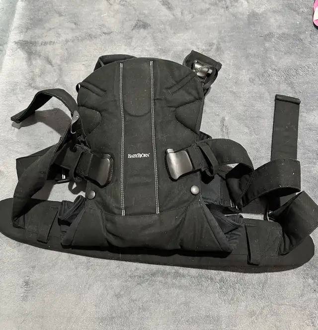 BabyBjorn Baby Carrier One - Black in Strollers, Carriers & Car Seats in London - Image 2