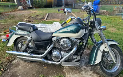 1997 Kawasaki Vulcan 1500 classic motorcycle, 69,388 kms ,a cruiser motorcycle powered by a 1470cc l...