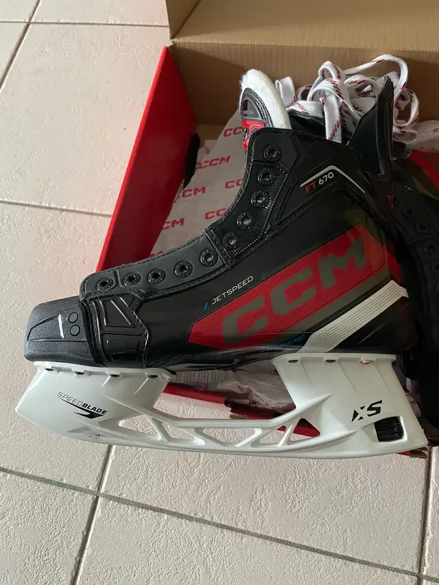Ccm FT670 men’s hockey skates size 8.5R in Hockey in City of Toronto - Image 4