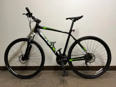Giant Roam 2 Disc Hydraulic Brakes Hybrid Bike Aluminium Large, View more