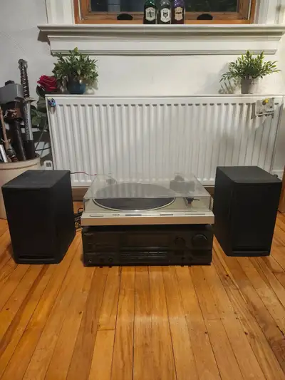 Vintage Stereo – Technics Receiver, Pioneer Turntable & Speakers, View more