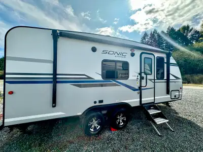 2019 Sonic 190VRB travel trailer in excellent condition. Original owner. Rear bath model with murphy...