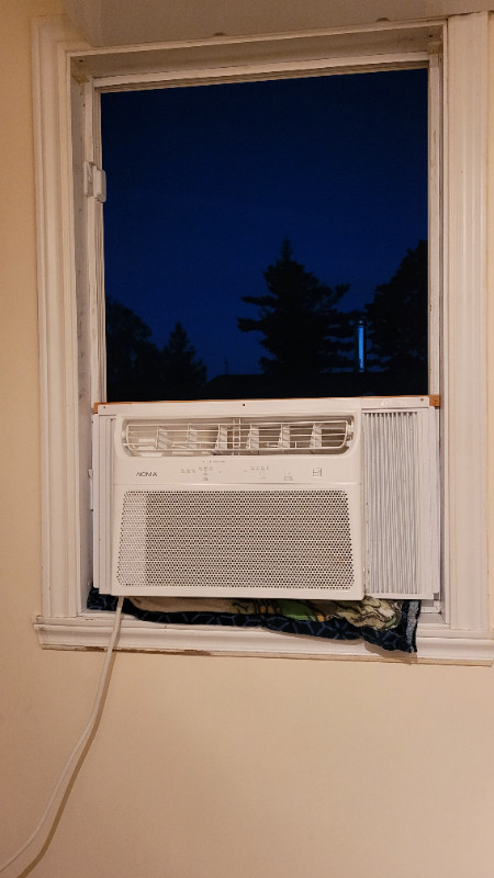 Air climatisé de fenêtre 10 000 BTU dans Chauffage et climatisation  à Laval/Rive Nord