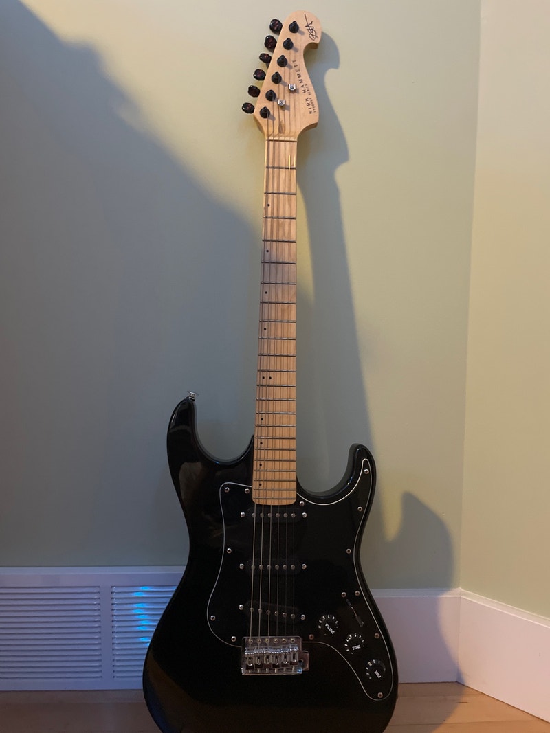 Electric guitar Guitars Calgary Kijiji