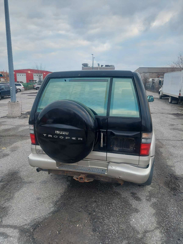 2002 ISUZU TROOPER in Cars & Trucks in City of Toronto - Image 4