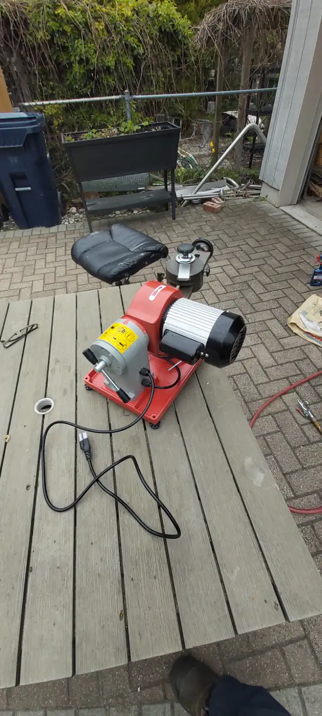Vevor circular saw blade sharpener in Power Tools in Mississauga / Peel Region - Image 5