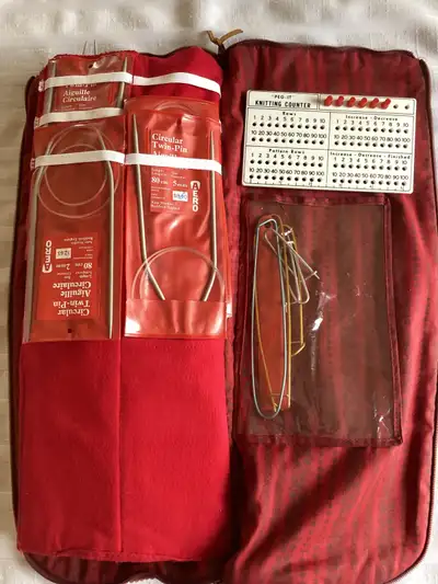 AIGUILLES À TRICOTER DANS ETUI, View more