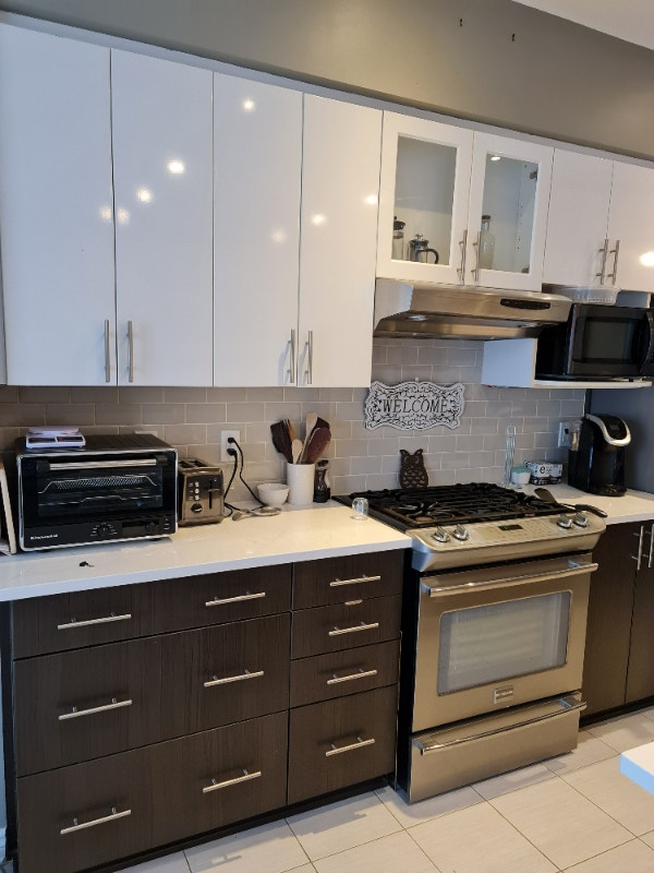 Beautiful Townhouse in Heart of Kanata Lakes, MidNov onwards Long