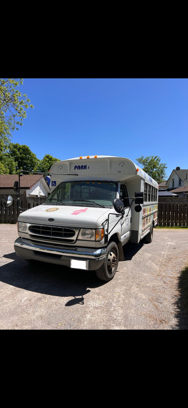 2001 Ford Econoline CUTAWAY, 7.3L V8 OHV 16V TURBO DIESEL BUS in Cars & Trucks in Kawartha Lakes - Image 4