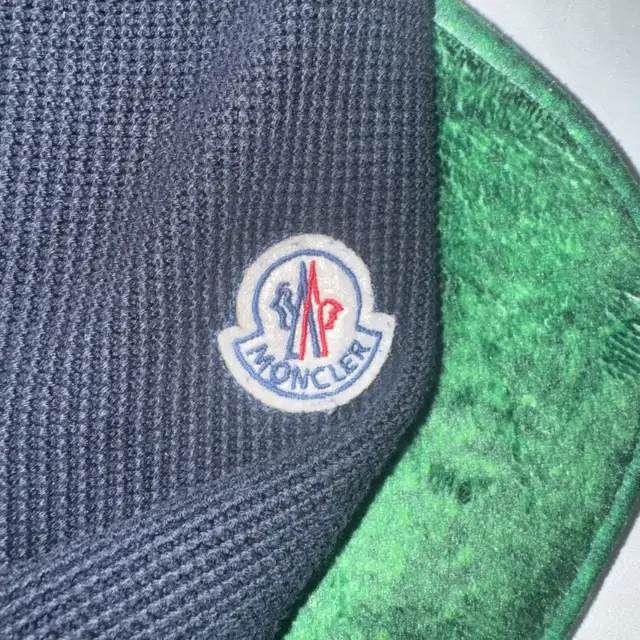 Moncler Sweater  in Men's in Mississauga / Peel Region - Image 5