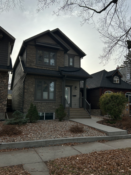 Premium location-1/2 block off broadway As this is a beautiful home we are looking for well qualifie...