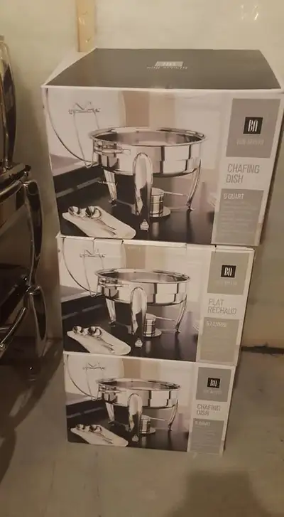 Located in Ambleton NW Calgary Rent these for your events 5 pieces available $10 per dish without fu...