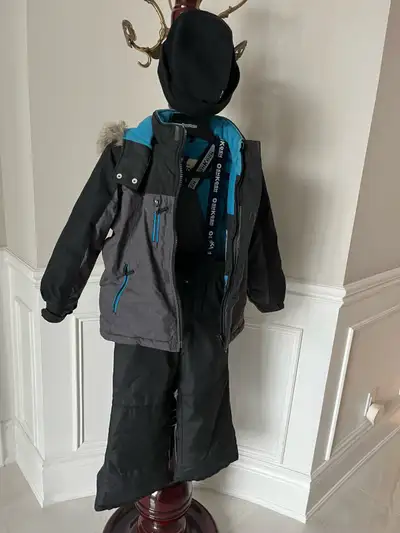 OshKosh Snowsuit size 5, View more