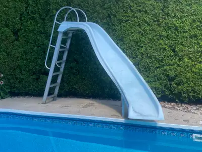 Glissoire de piscine, View more