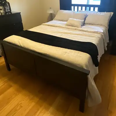 IKEA Hemnes Queen Bed Set with Mattress & Base Beautiful IKEA Hemnes Queen Bedroom Set in black-brow...