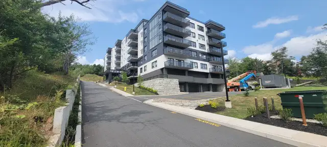 Exclusive: Bright, Spacious, Water Views! 1 month free!