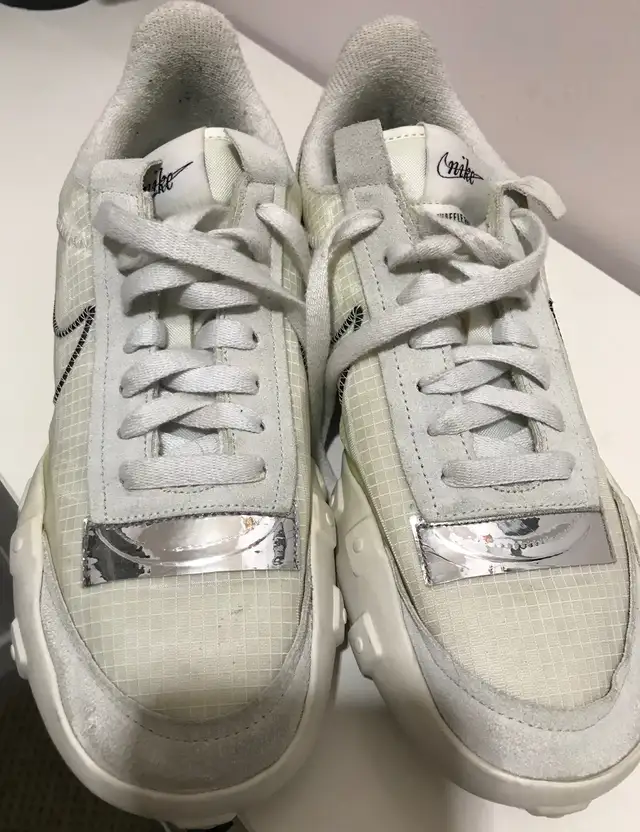 S: 9 - Men NIKE Waffle Racer 2X - White in Men's in City of Toronto - Image 5