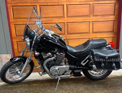 Beautiful riding bike, garage-stored, 2nd owner (bought in 2008), no accidents or drops. Nicely cust...