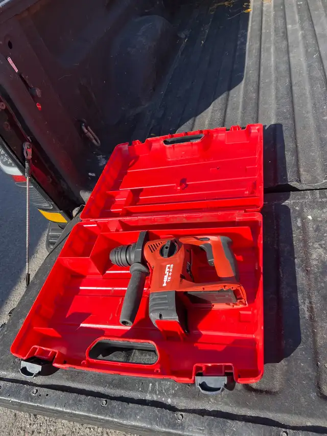 HILTI 22V TE 4-A18 CORDLESS HAMMER DRILL TOOL ONLY in Power Tools in City of Toronto - Image 9