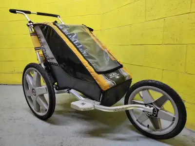 Remorque vélo/jogger Chariot CTS CHEETAH1 solo (1 place). Capacité 34 kg/75 lb. Excellent état. La t...