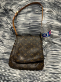 Louis Vuitton shoulder bag 