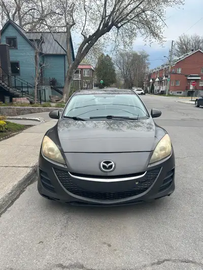 Mazda 3 2010 à vendre – 180 000 km ✅ Voiture roule bien ✅ Moteur et transmission en bon état ✅ Peu d...