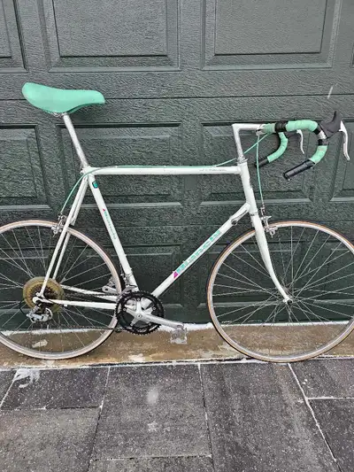 Bianchi Strada LX road bike , View more