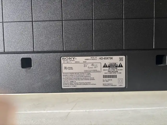 Sony Bravia X75K, model KD-65X75K, a 65-inch 4K Google TV  in TVs in Ottawa - Image 2