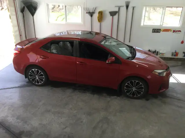 2014 Corolla S430219606633359363