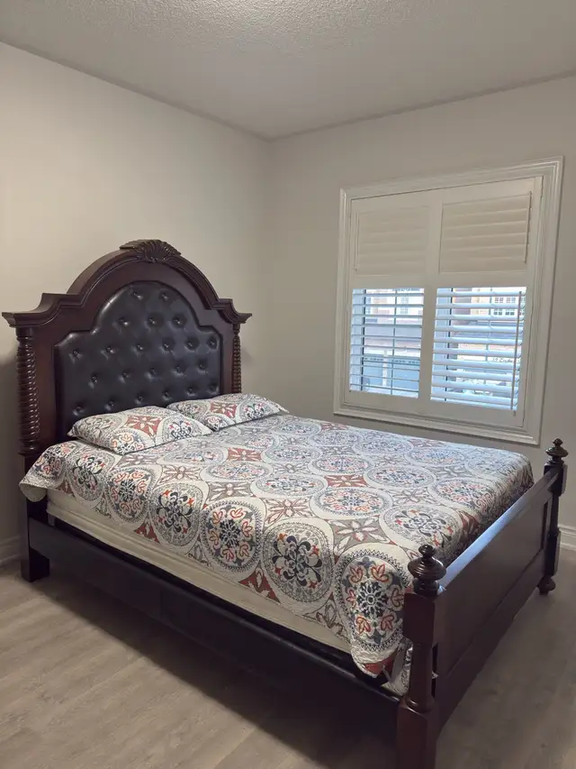 Room for rent ( female ) in Room Rentals & Roommates in Mississauga / Peel Region - Image 4