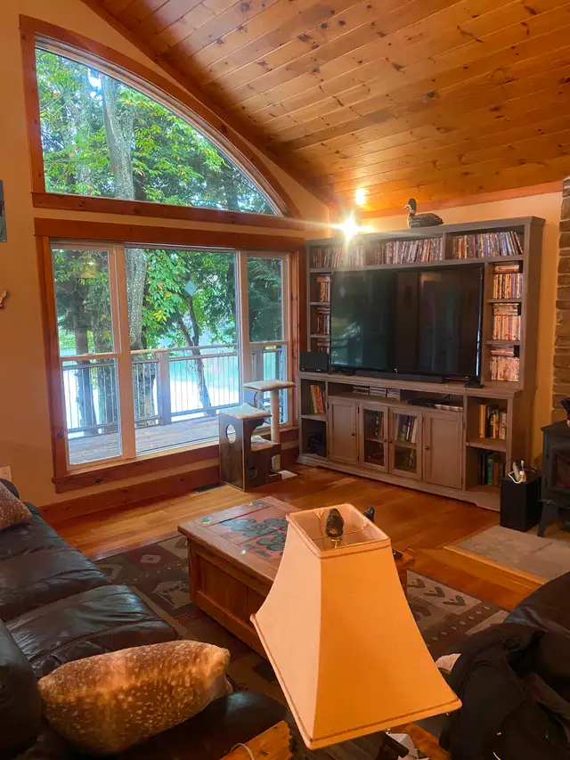 Air Conditioned Lakeside Cottage for Rent!!! in Ontario in Canada - Image 9