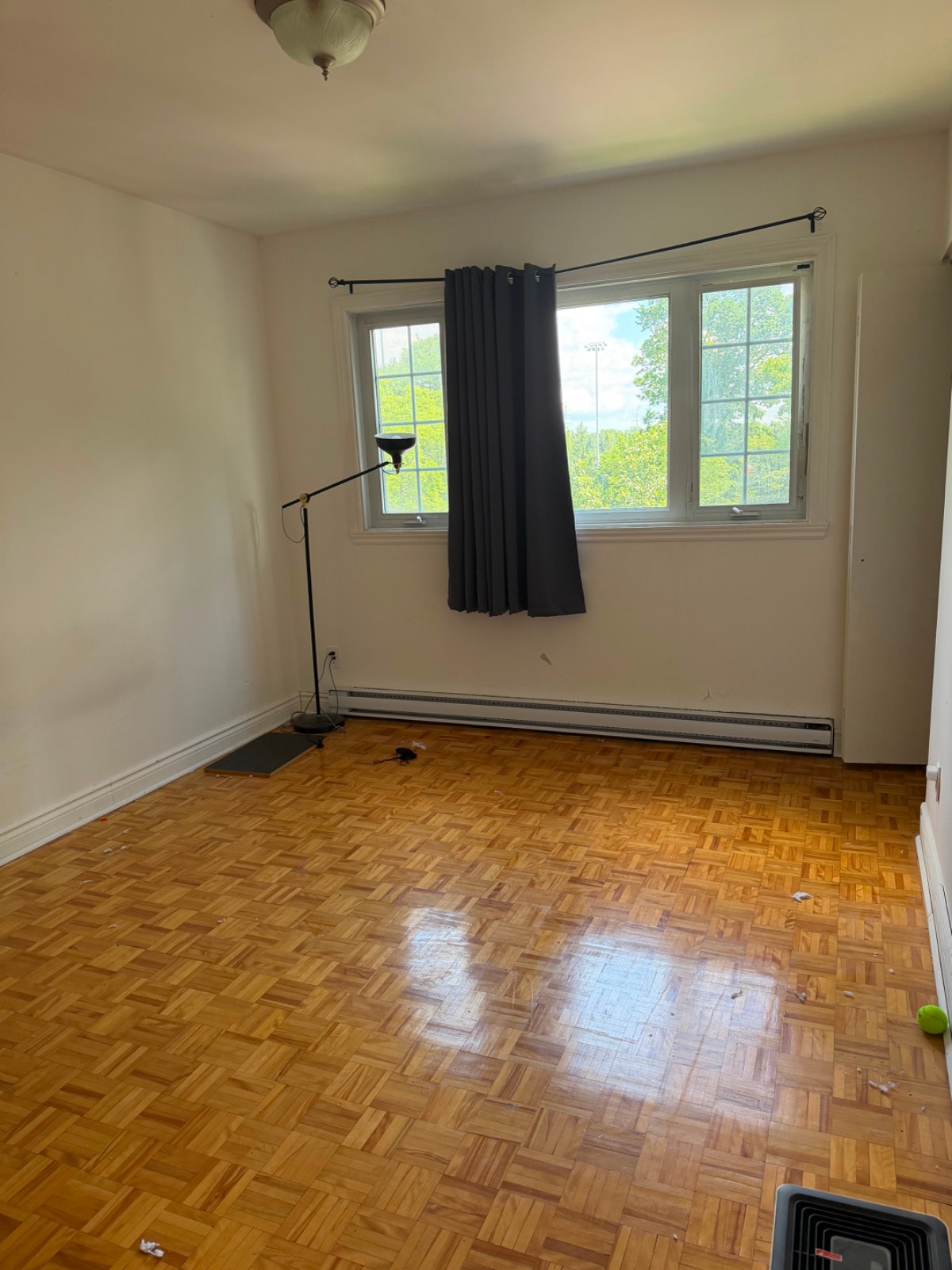 Ahuntsic Grand 51/2 logement à louer — photo 1