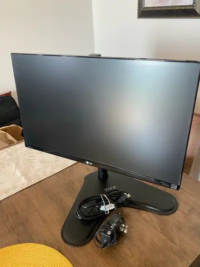 LG  MONITOR W/ STAND AND CABLES GREAT CONDITION, View more