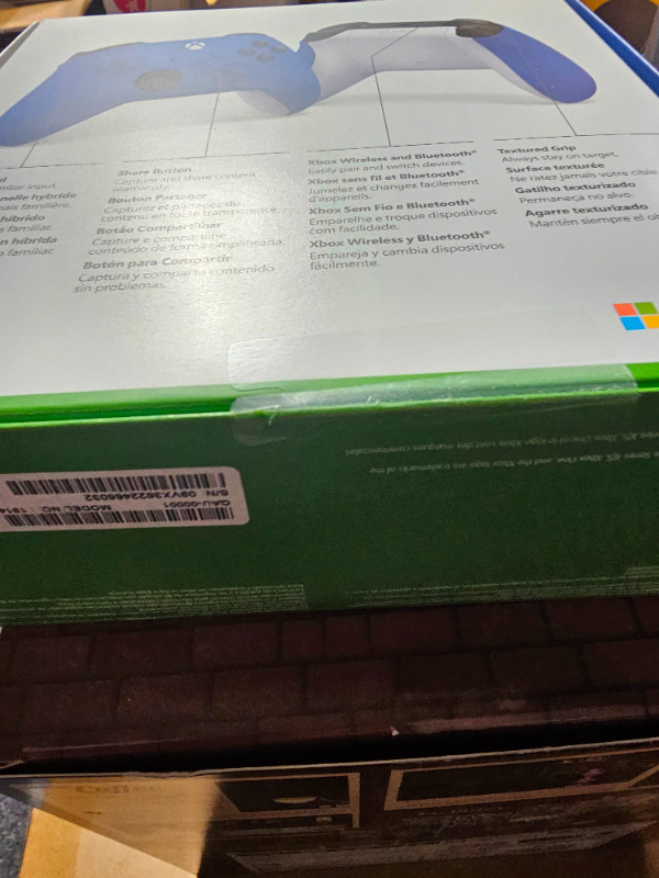 xbox series x s controller in Xbox Series X & S in Ottawa - Image 2