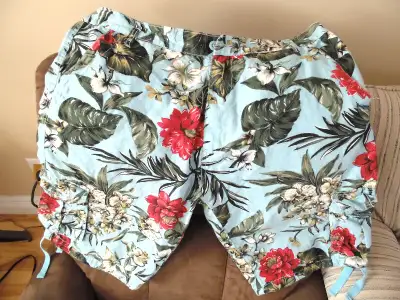 Men's Size 42 A . H . P . Shorts (Brand New), View more